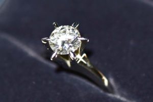 Pt850 0.83ctのダイヤモンドリングをお買取させていただきました