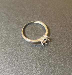 プラチナ(Pt900)壊れた指輪をお買取！価格の相場は？