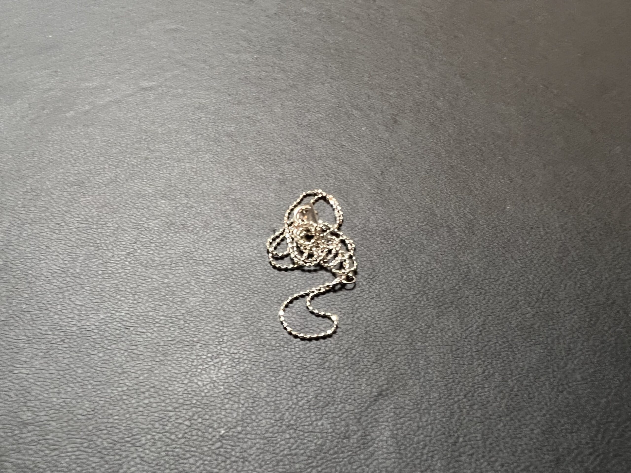 プラチナ(Pt850)ボールチェーンネックレスをお買取！価格相場は？