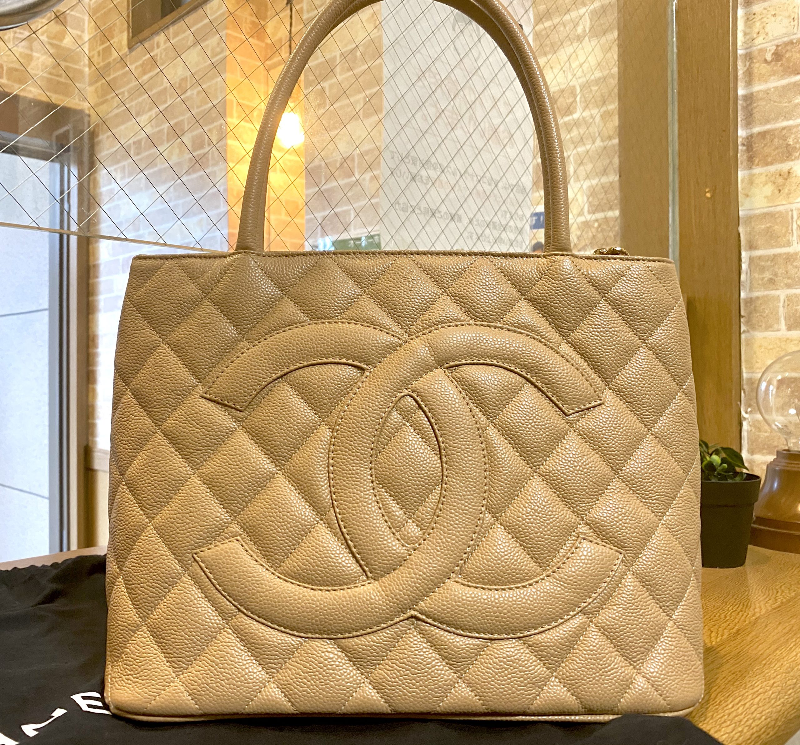 CHANEL ベージュ キャビアスキン トートバッグ | www.innoveering.net