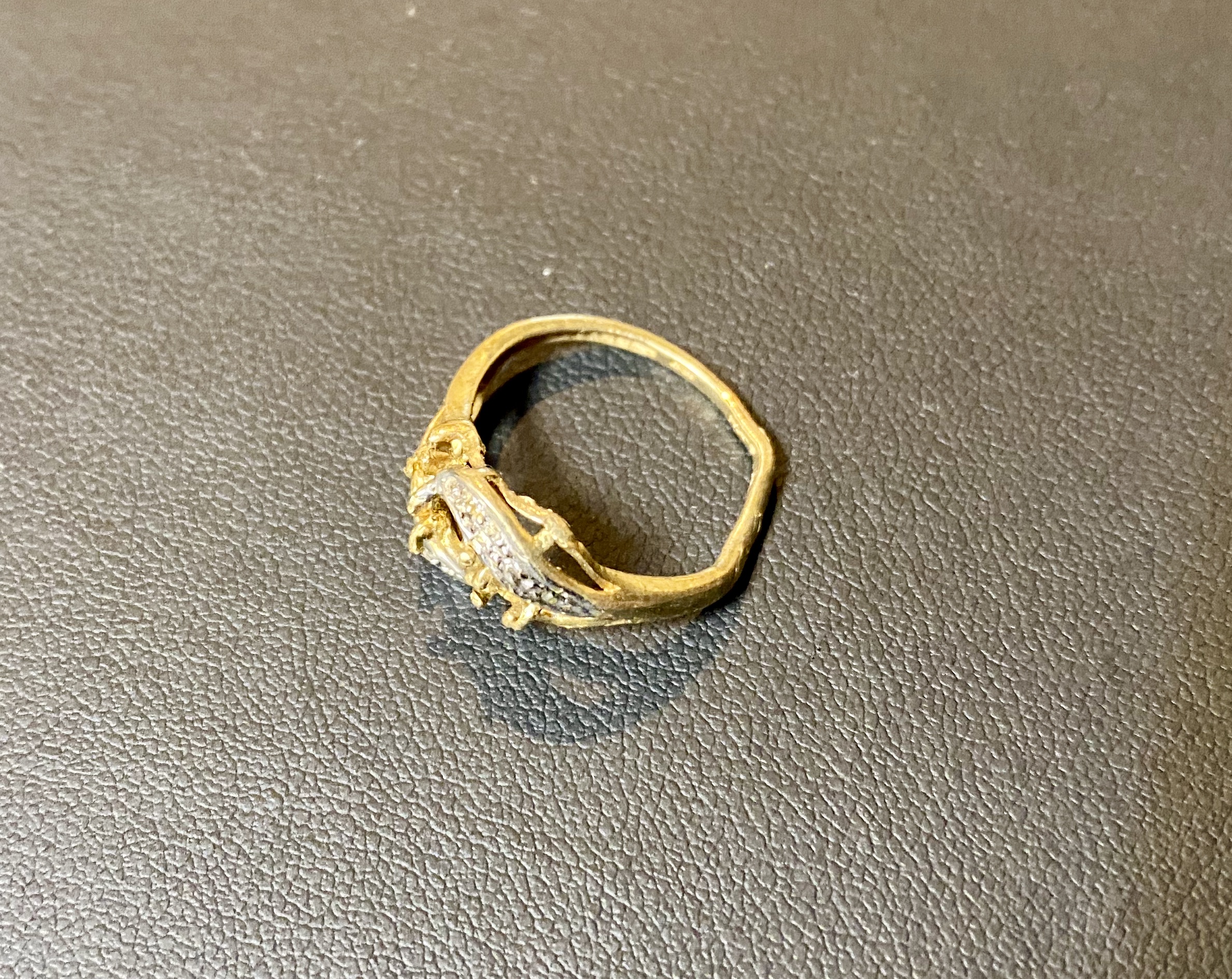 金/プラチナ(K18/Pt850)コンビのダイヤモンドリング,指輪をお買取-所沢 