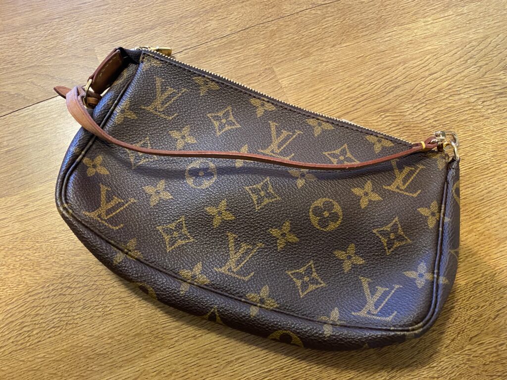 LOUIS VUITTON モノグラム ポシェットアクセソワール M51980-