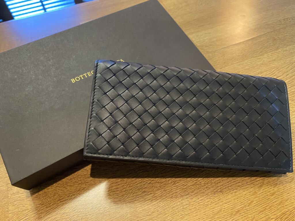 極美品✨BOTTEGA VENETA イントレチャート長財布 オリーブAyuポーチ