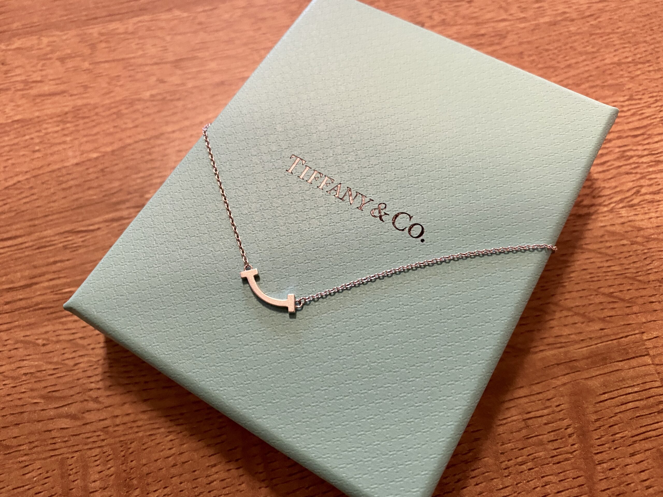 TIFFANY Tスマイルペンダント AU750 イエローゴールド - アクセサリー