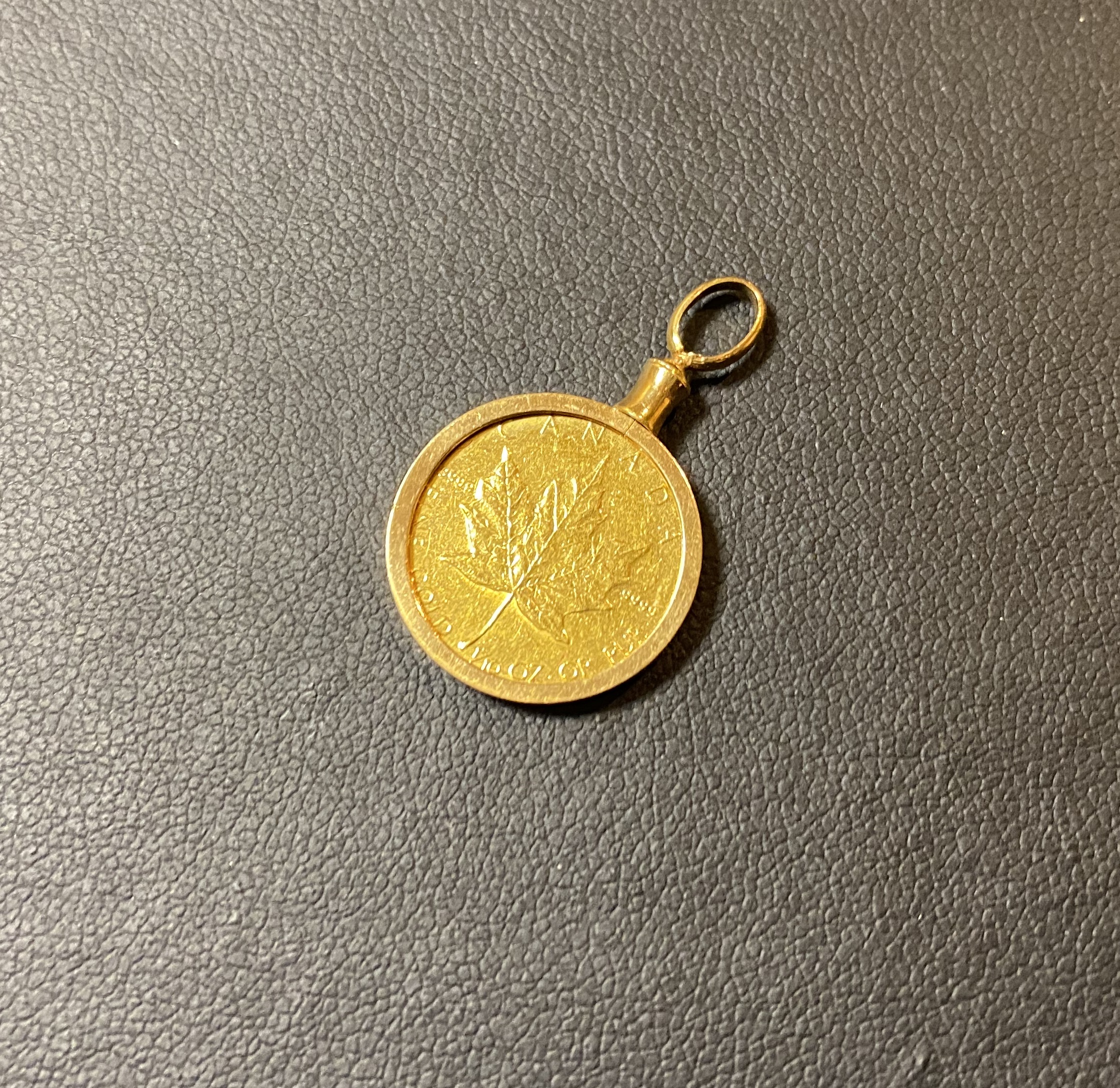 純金(K24,24金)メイプルリーフ金貨 1/10ozをお買取！価格の相場は？