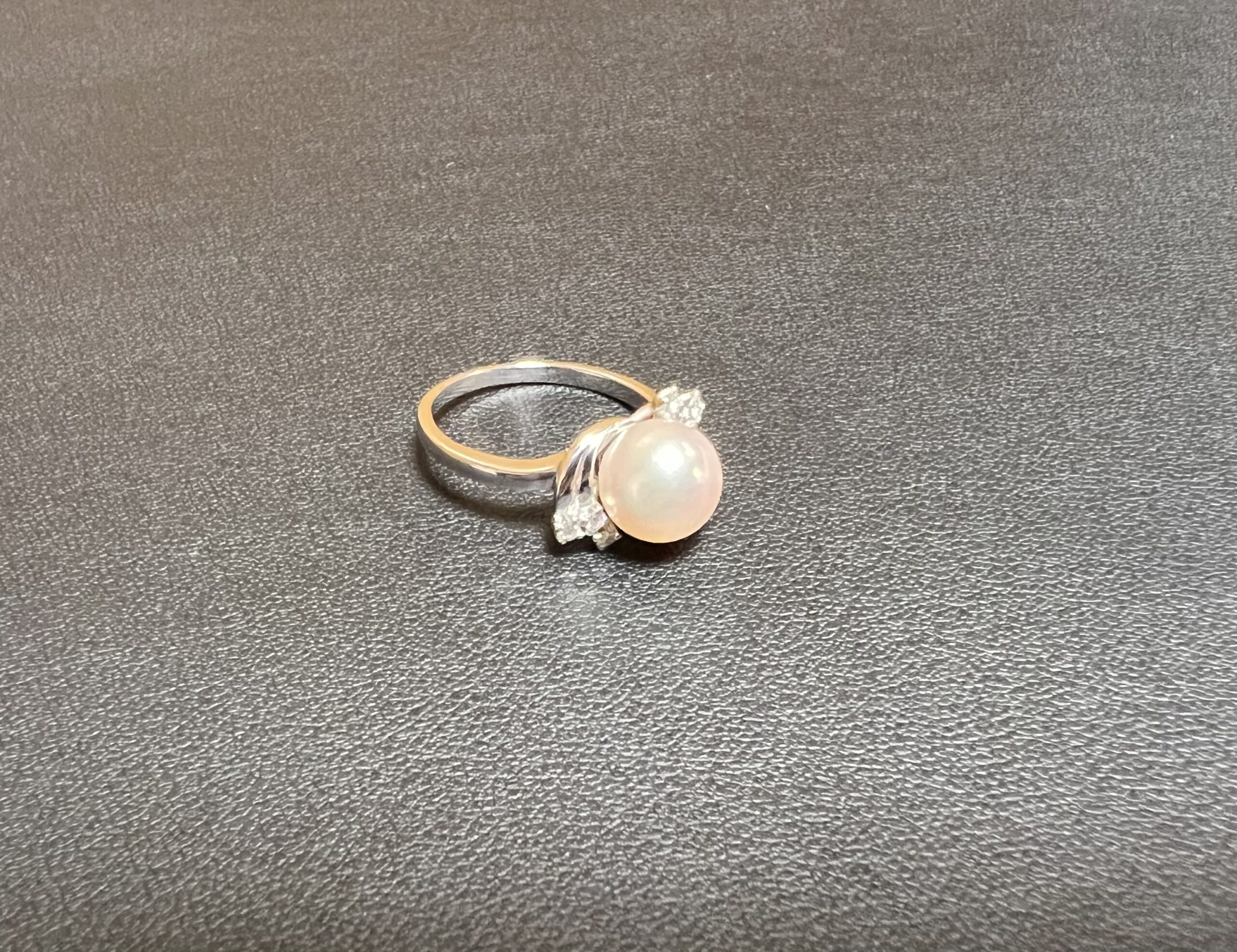 真珠(パール)リング・指輪 プラチナ(Pt850)をお買取！価格相場は？