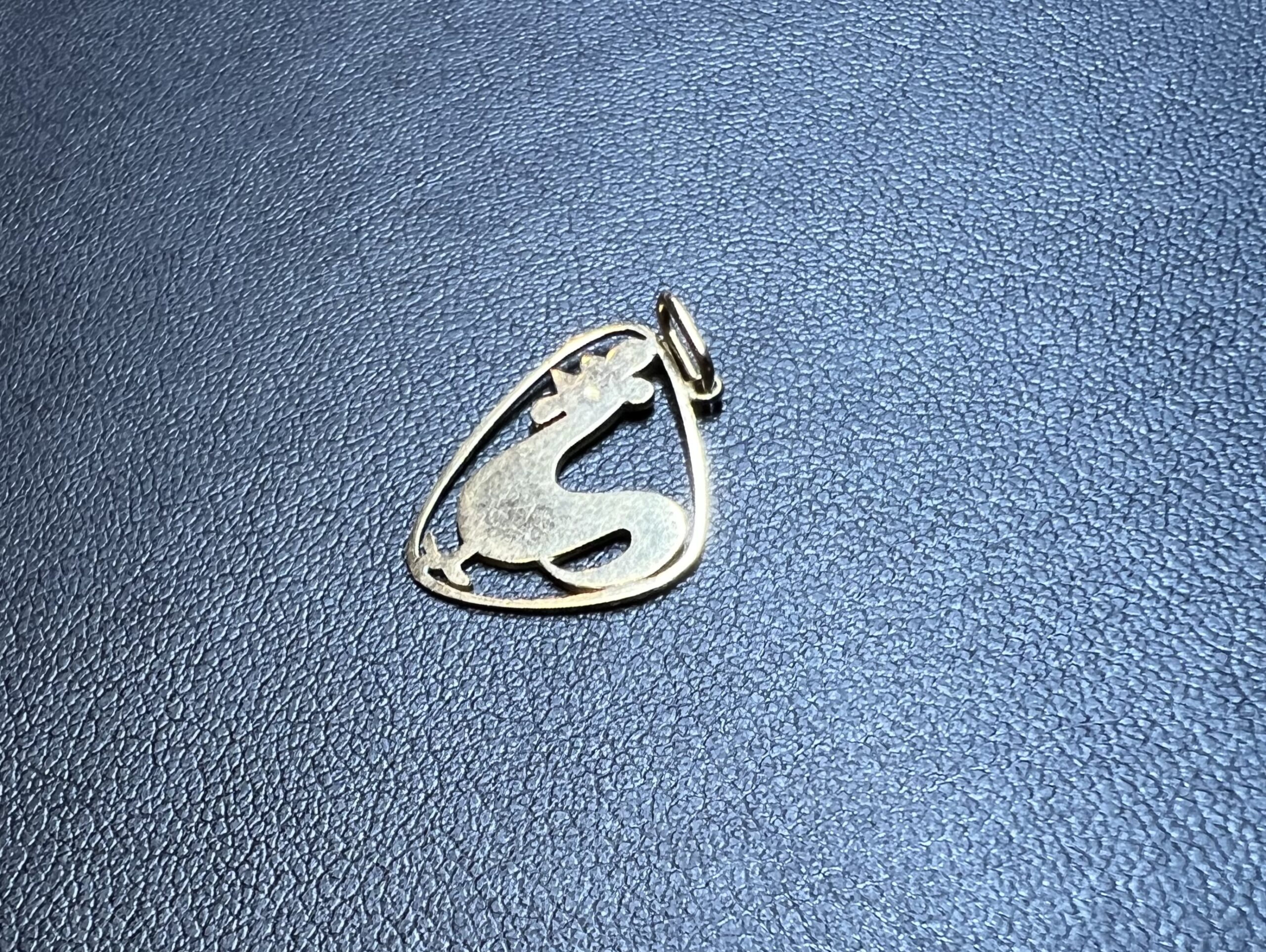 金(K18,18金)ペンダントトップ ニワトリモチーフをお買取！価格相場は？