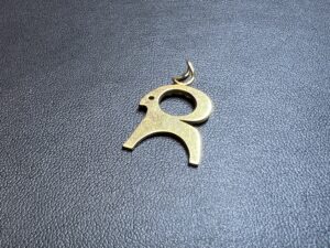 金(K18,18金)ペンダントトップ ヤギモチーフをお買取！価格相場は？