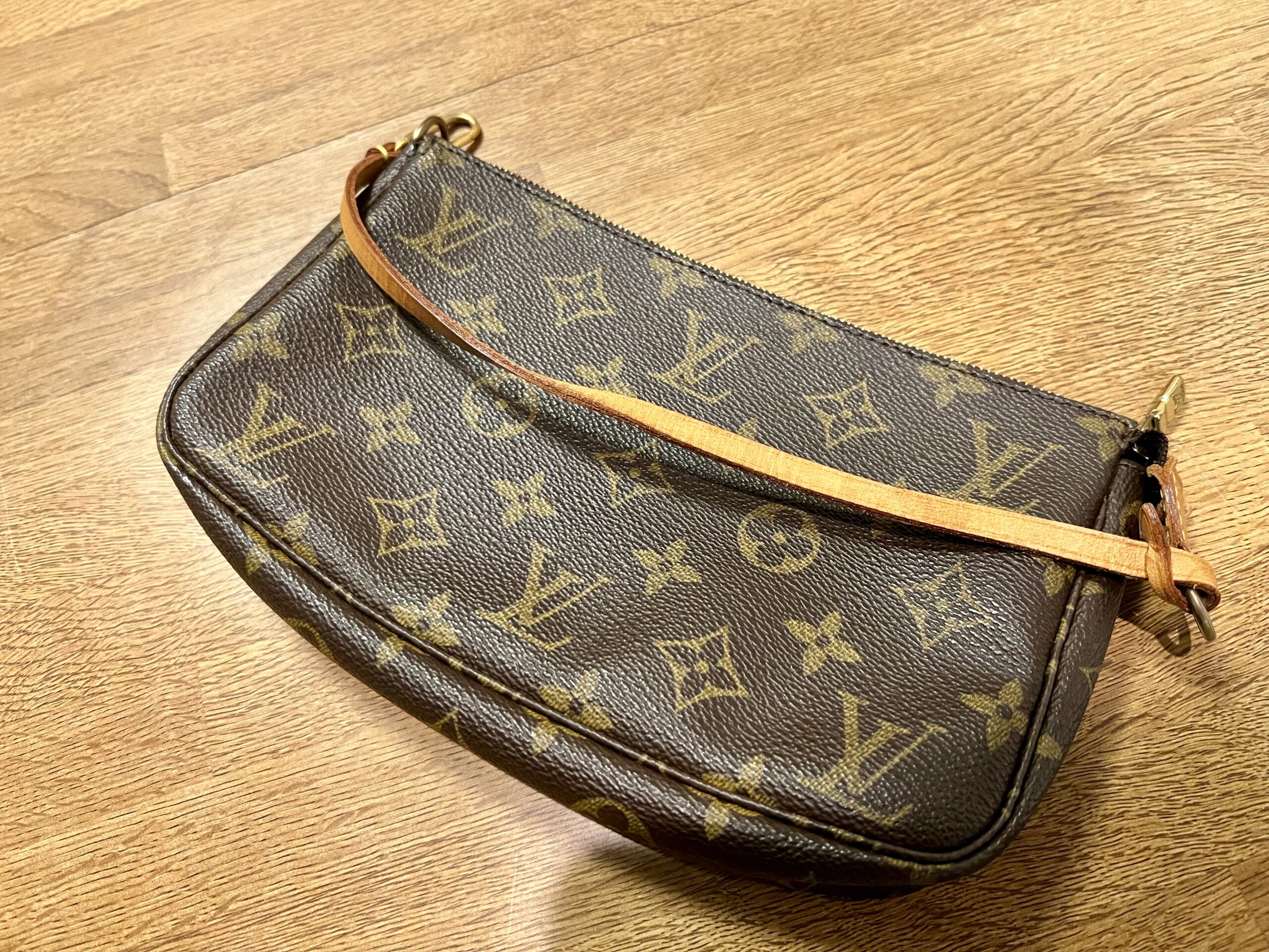 ルイヴィトン モノグラム ポシェット アクセソワール M51980をお買取！価格の相場は？