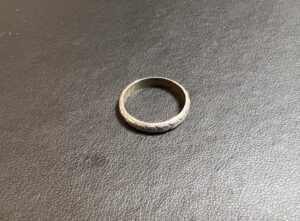 結婚指輪,婚約指輪は買取できる？刻印があっても平気？