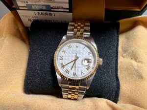 ロレックス デイトジャスト Ref.16233 ホワイトピラミッド ローマン文字盤を買取！価格相場は？