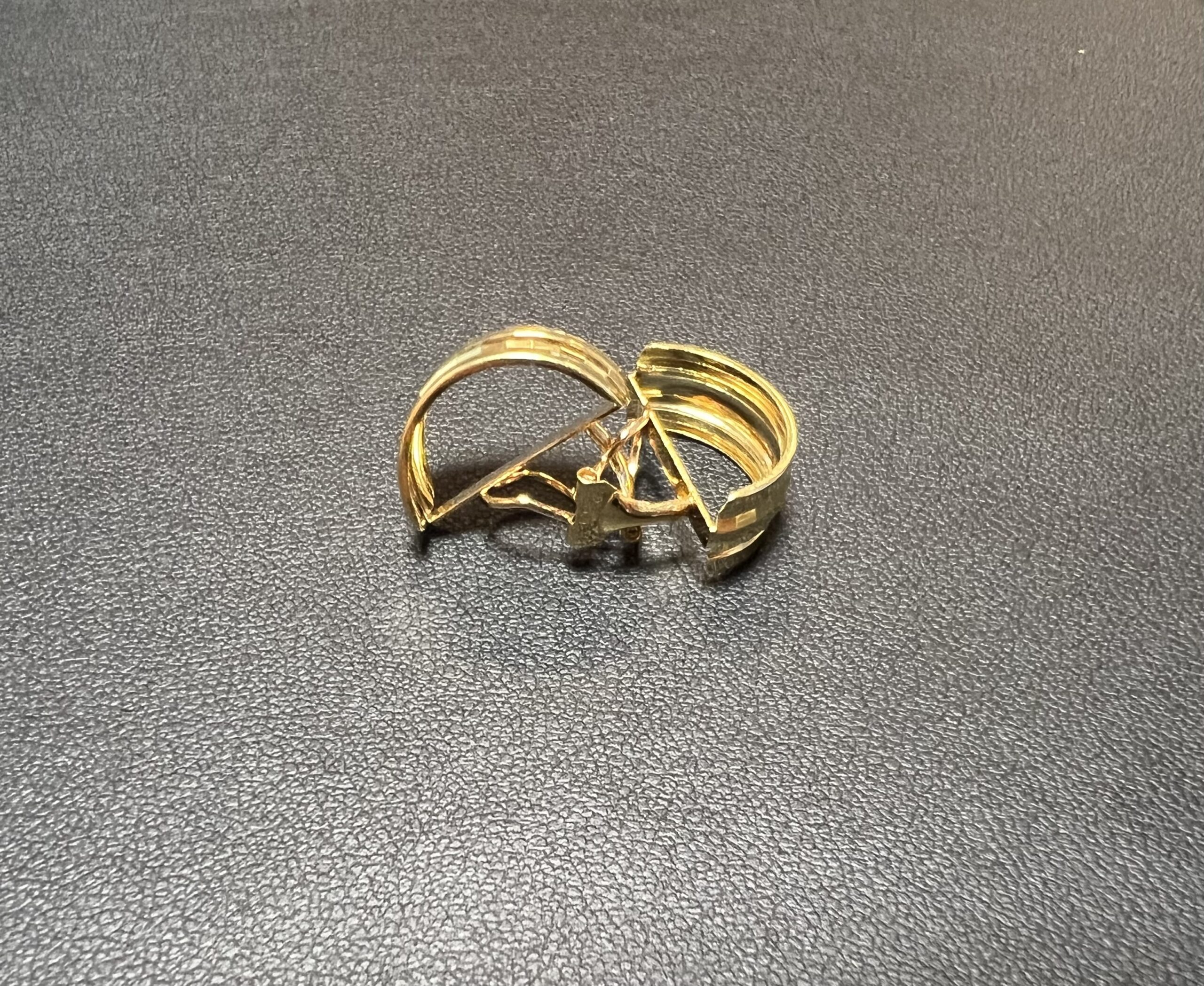 金イヤリング(18金,K18)を買取！価格相場について