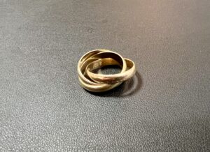 カルティエトリニティリング 刻印けずれをお買取！価格相場は？