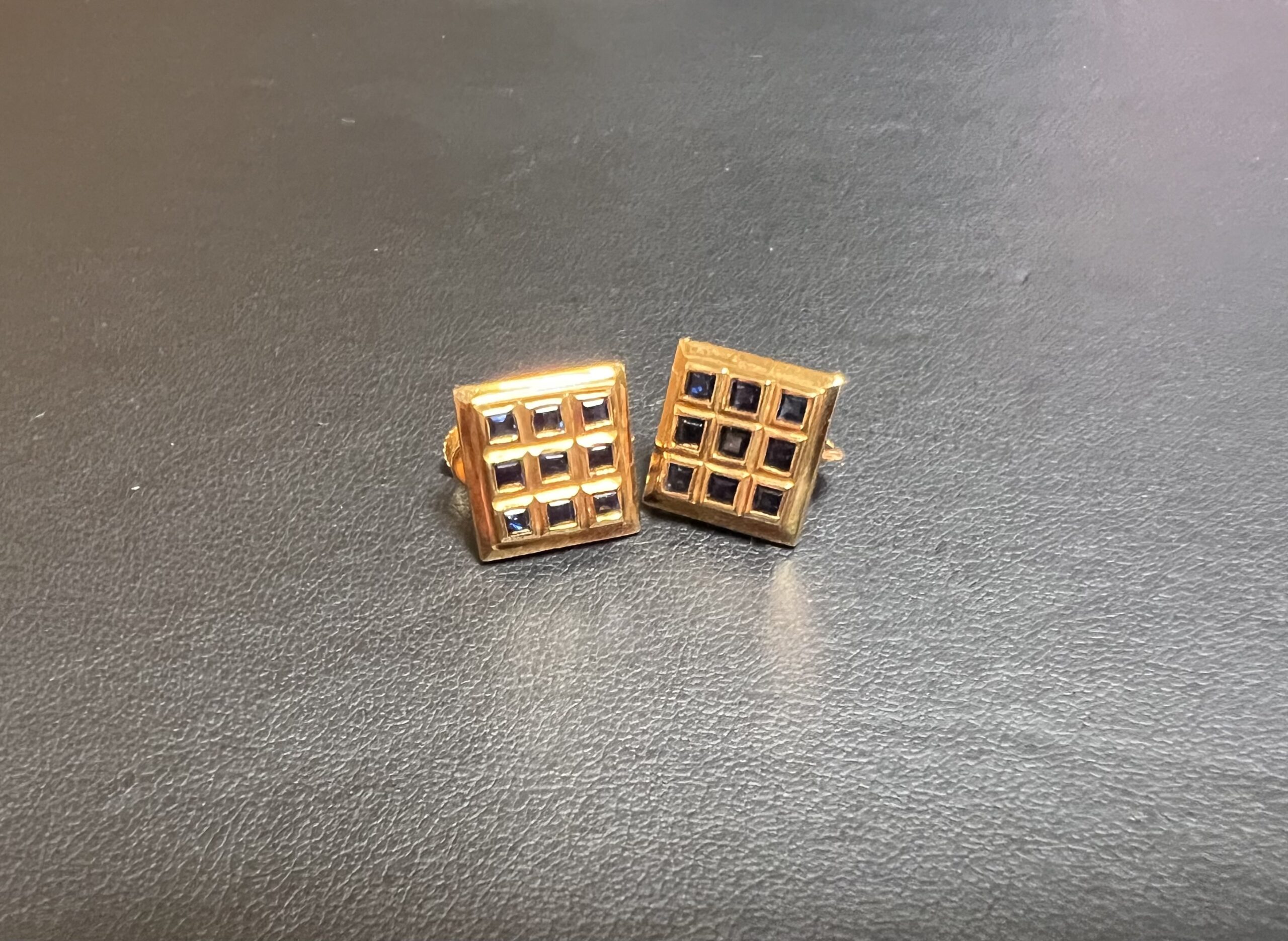 サファイア金イヤリング(18金,K18)をお買取！価格の相場は？