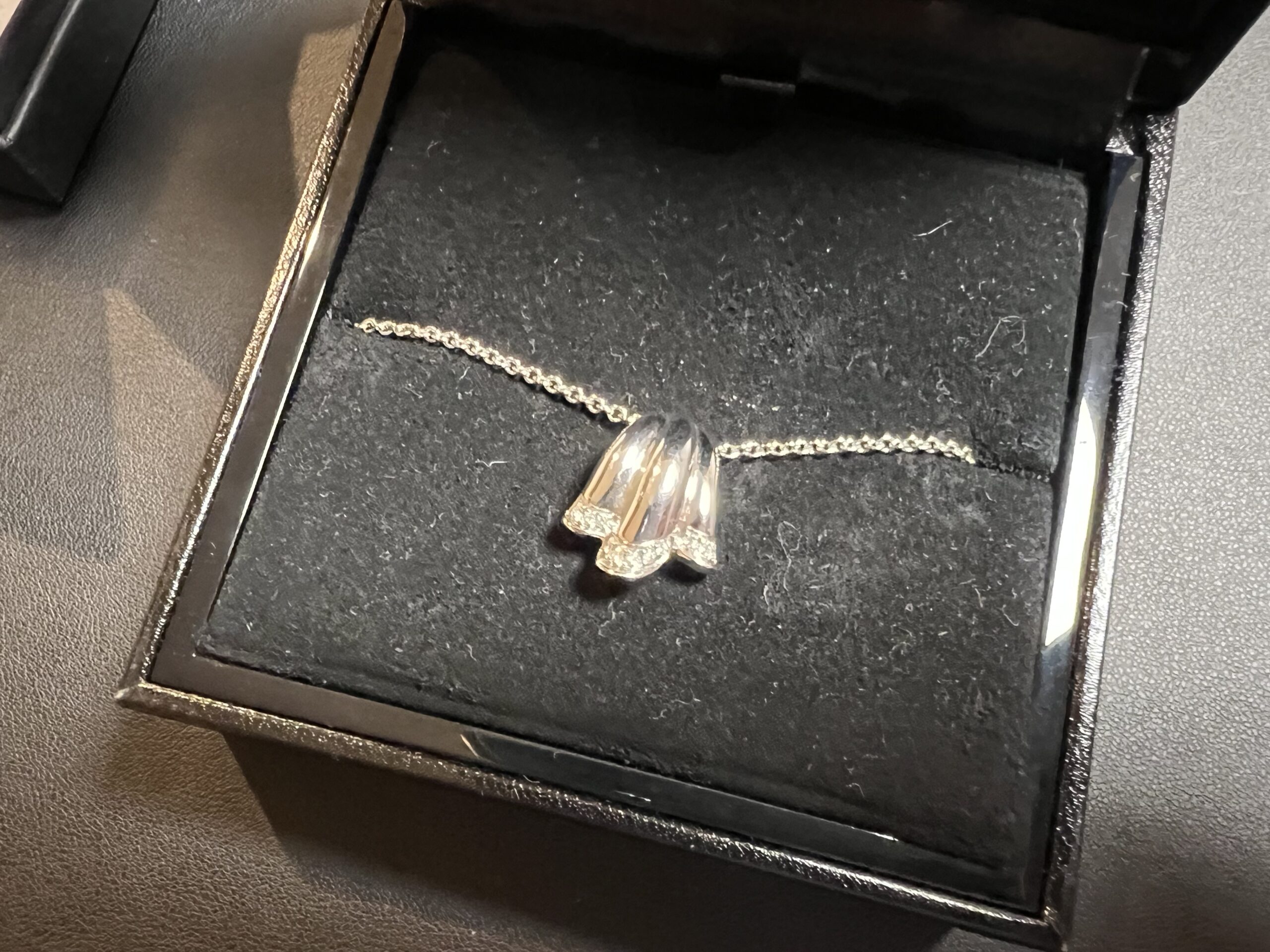 ピアジェ(Piaget) マジックガーデン ダイヤネックレス K18WGを買取！価格相場は？