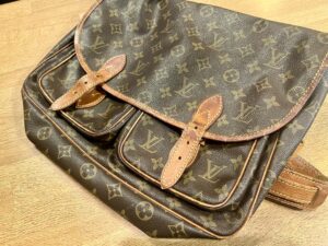 ルイヴィトン モノグラム ジベシエールMM M42247をお買取！価格相場は？