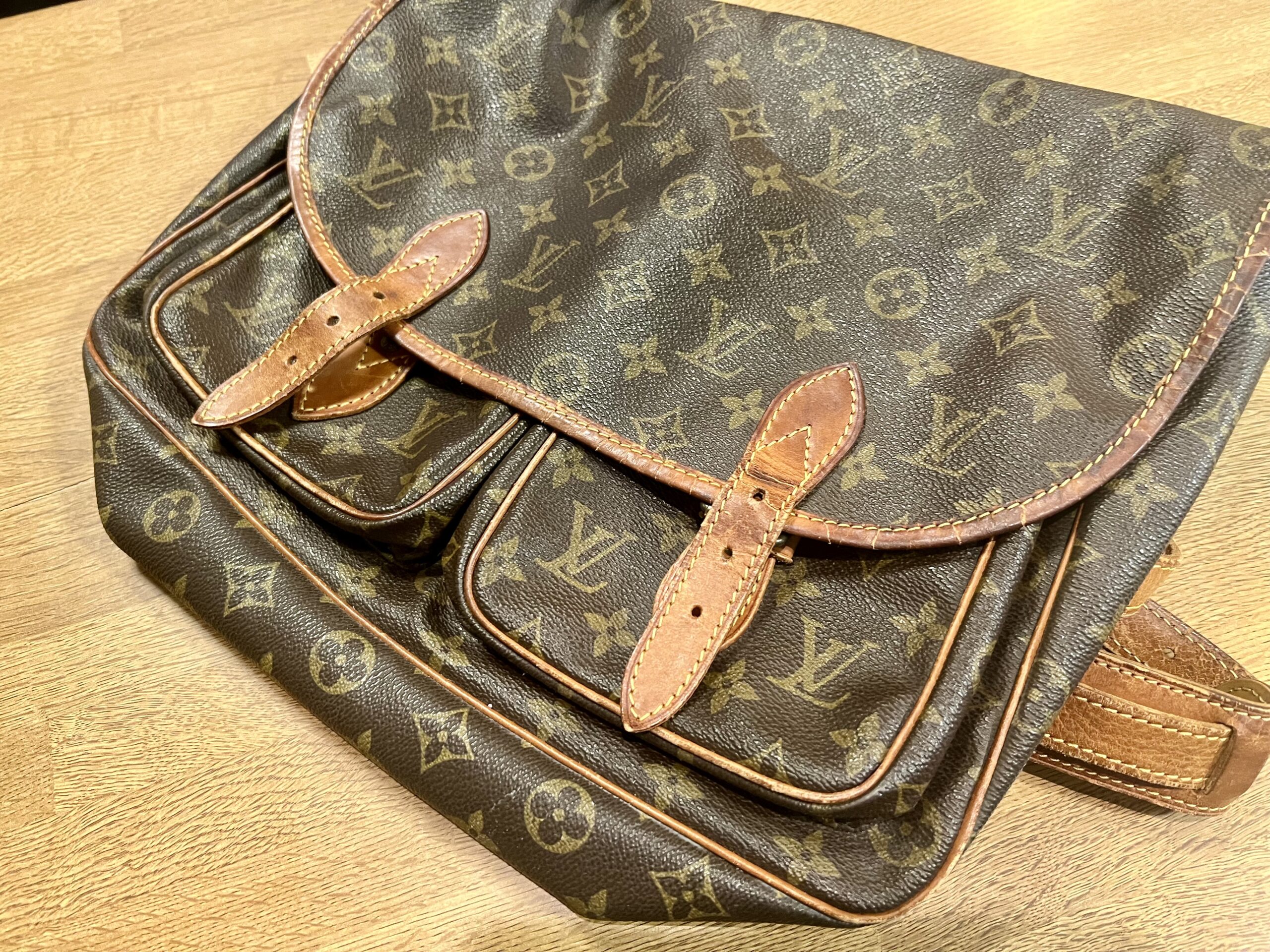 ルイヴィトン モノグラム ジベシエールMM M42247をお買取！価格相場は？