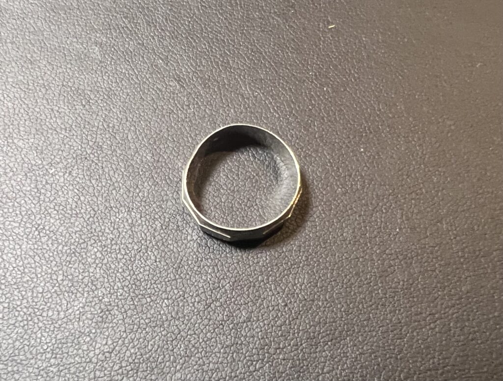変形したプラチナ(Pt950)婚約指輪をお買取!価格の相場は?