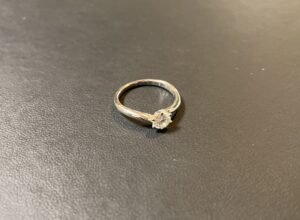 傷のあるプラチナ(Pt950)婚約指輪をお買取！価格の相場は？