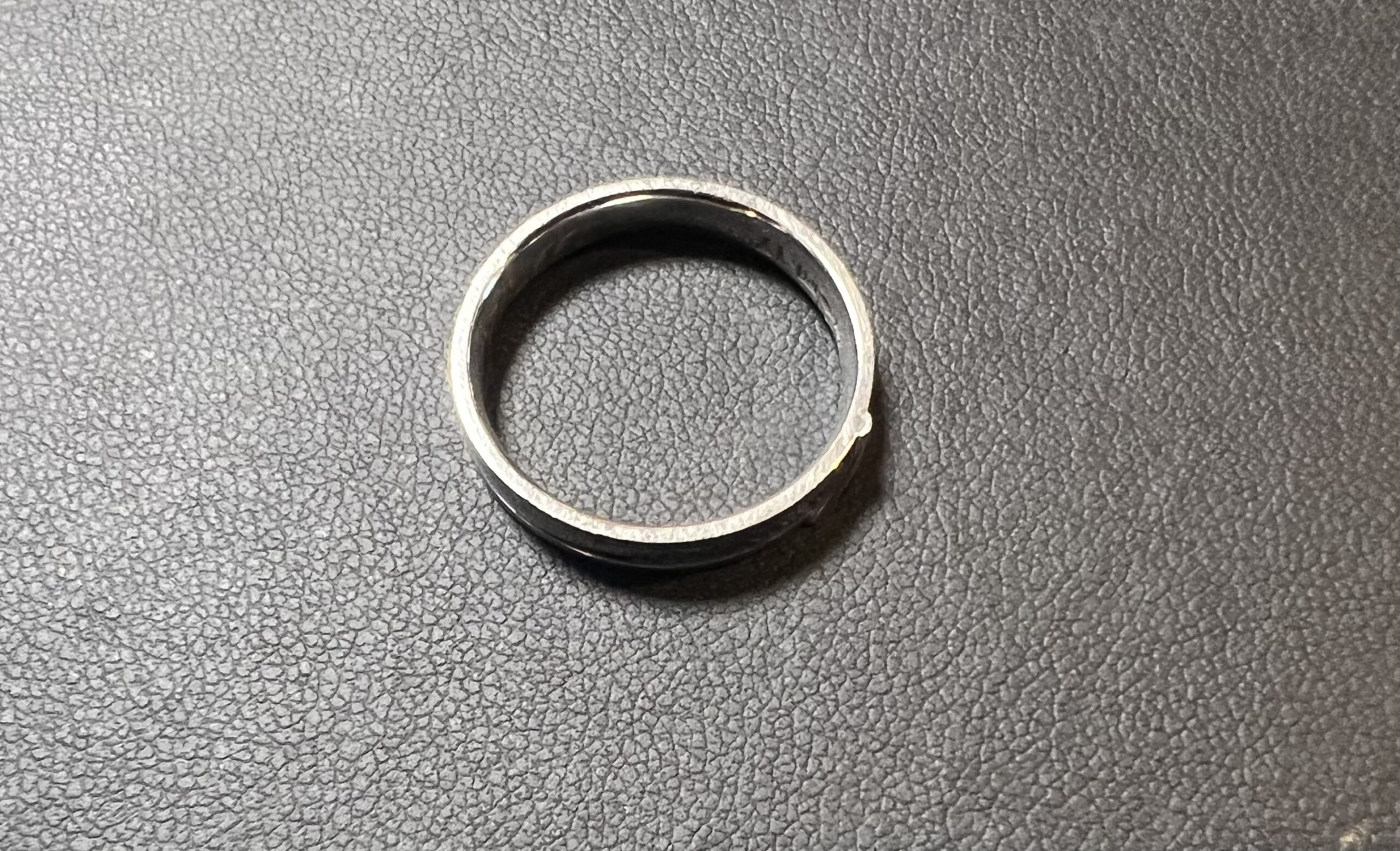 刻印入りプラチナ(Pt950)婚約指輪をお買取！価格の相場は？